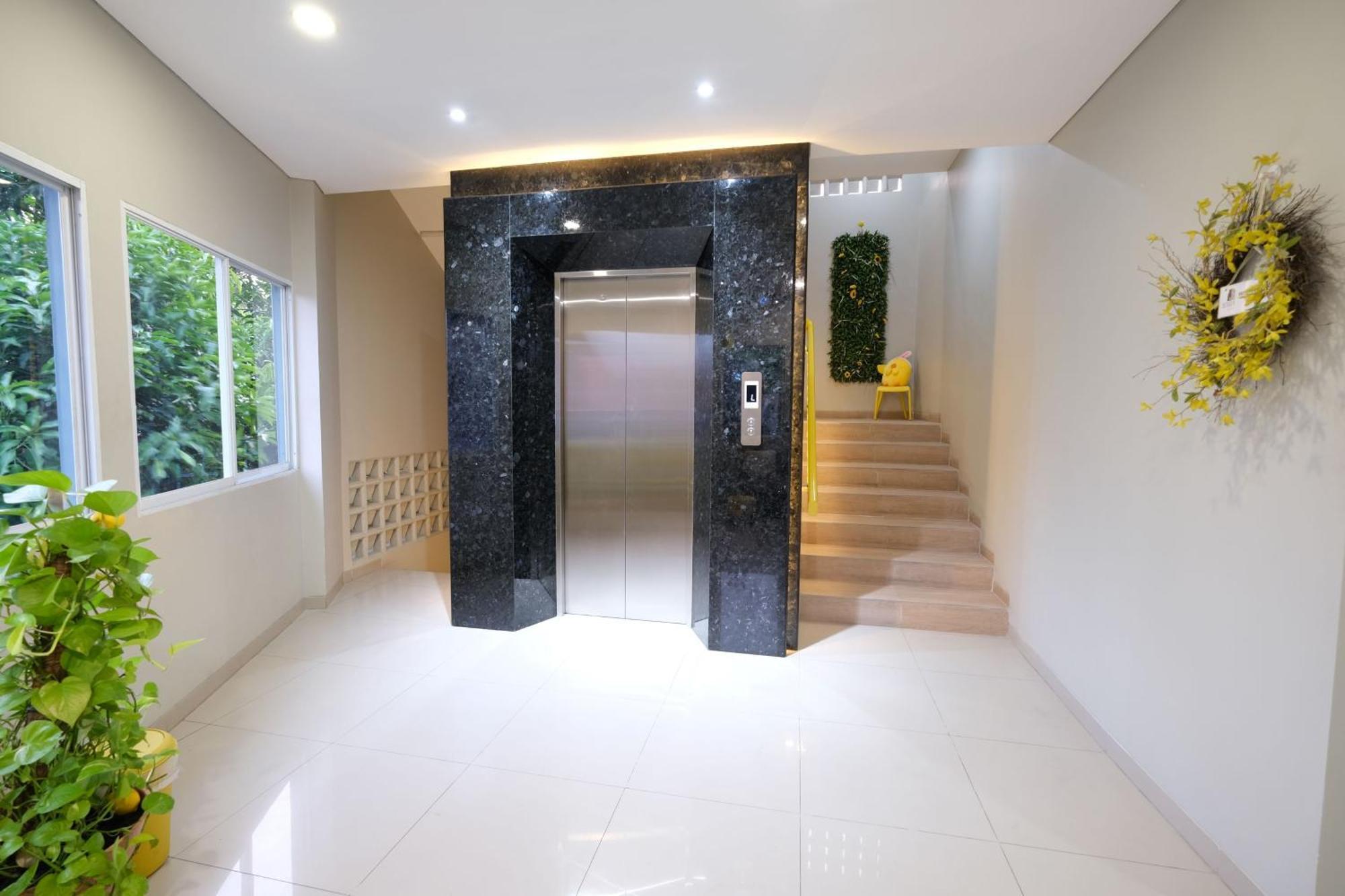 S101 Hotels Semarang Kültér fotó