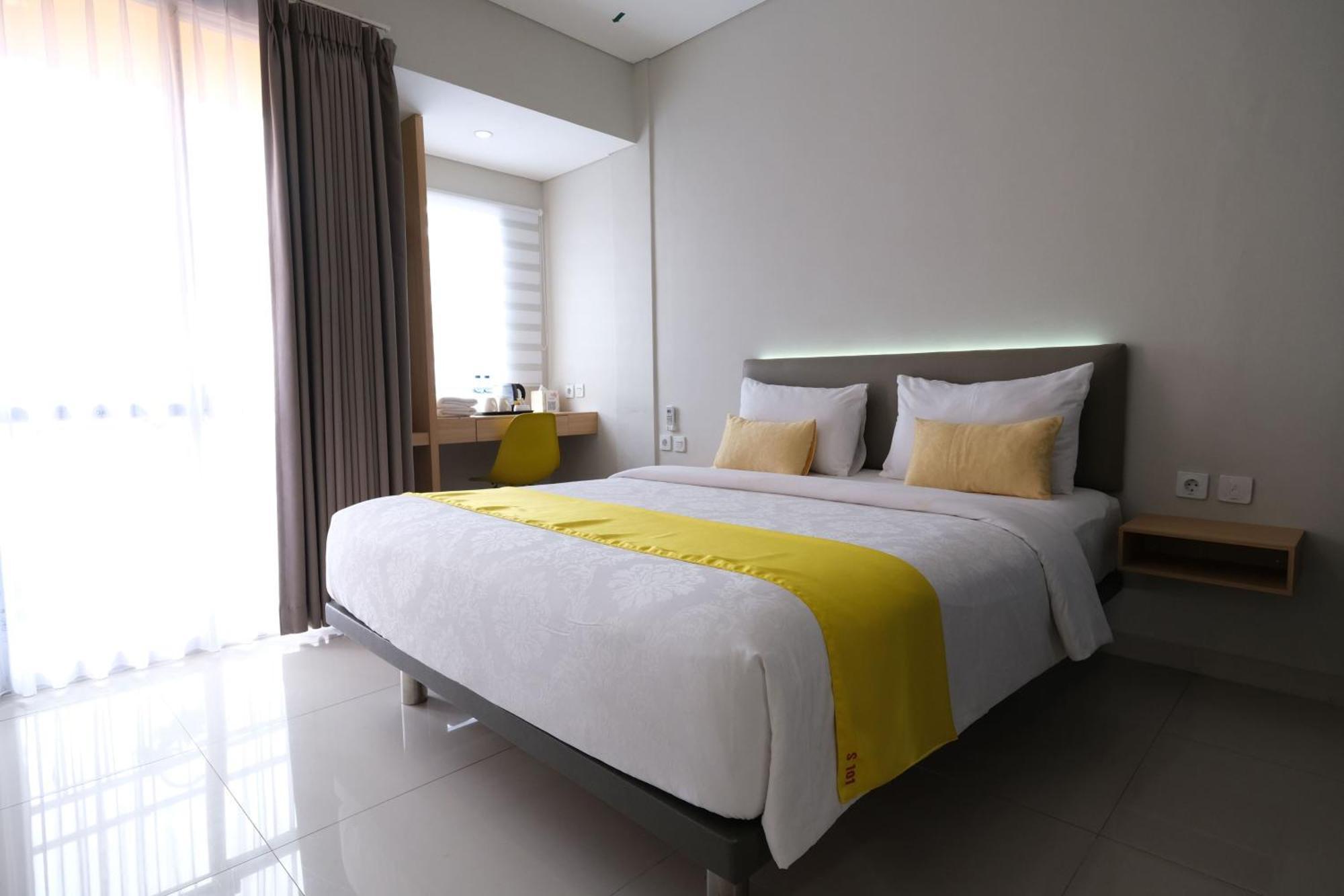 S101 Hotels Semarang Kültér fotó