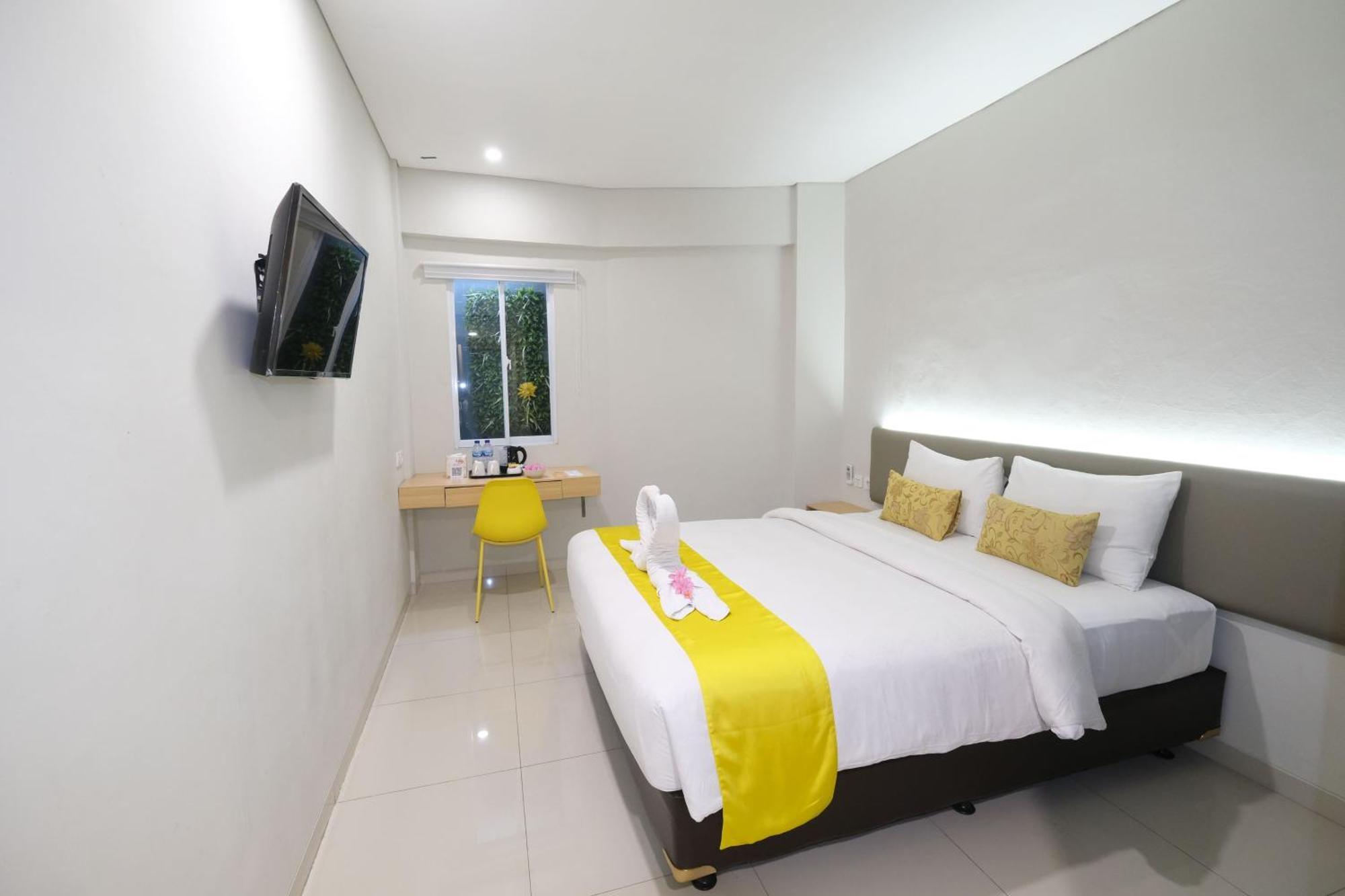 S101 Hotels Semarang Kültér fotó